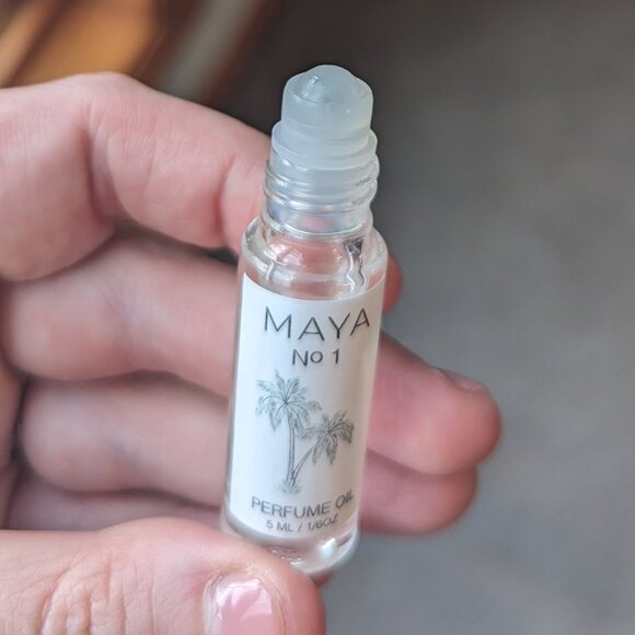 MAYA No 1 Perfume Oil - Picture 2 of 3